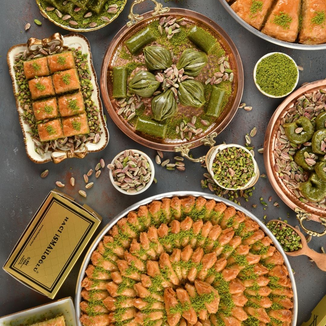 Yeni Mahalle Baklava ve Kadayıf Siparişi – Hacı İsmailoğlu Tatlıları Kapınızda!